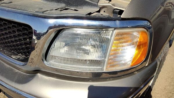 1997-2002 Ford Expedition Driver Left Head Light With Turn Lamp Oem 3L3Z13008Da — photo 1