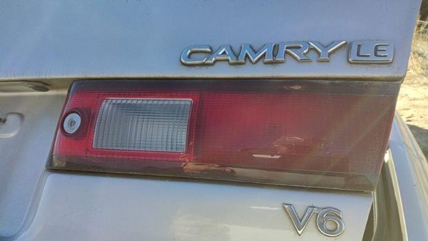 1997-1999 Toyota Camry Passenger Right Inner Tail Light Brake Lamp Oem Rear — photo 4