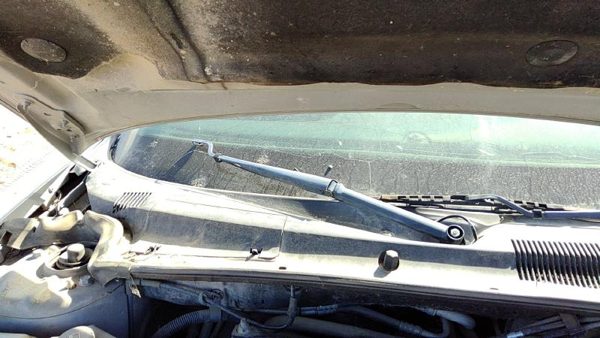 2000-2005 Pontiac Bonneville Passenger Right Windshield Wiper Arm Blade Lever — photo 2