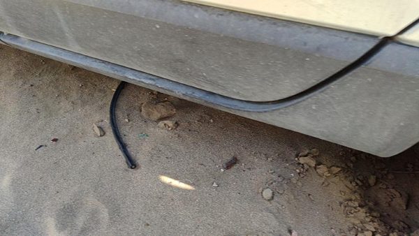 2004-2008 Chrysler Pacifica Driver Left Rear Lower Rocker Panel Moulding — photo 3