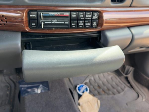 2001-2005 Buick Lesabre Top Tray Assembly Oem Slide Out Dash Gray 93C 25723554 — photo 2