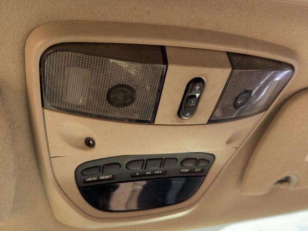 04 Durango Center Overhead Console Oem Dome Light Map Lamp Cubby Dome Light Oem — photo 2