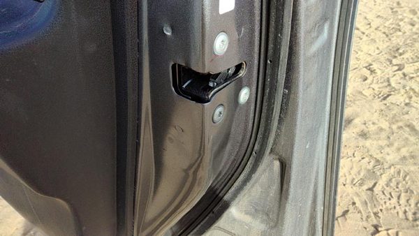 2012-2017 Nissan Versa Passenger Right Front Door Latch With Rods/Cables Oem — photo 2