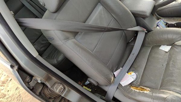 2002-2005 Vw Passat Passenger Right Front Seat Belt Retractor Oem Shoulder Gray — photo 1