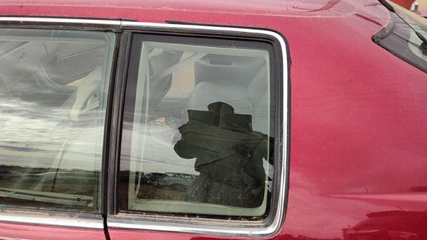 1993-2002 Cadillac Eldorado Driver Left Rear Quarter Glass Back Side Window Oem — photo 1