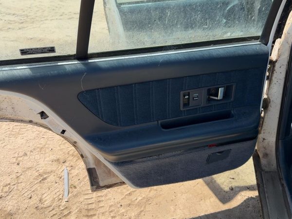 92-95 Olds Eighty Eight Driver Left Rear Door Trim Panel With Switches Back Blue — photo 1