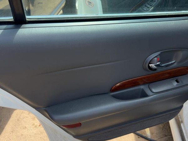 04-05 Buick Lesabre Driver Left Rear Door Trim Panel With Switches Back Gray 93C — photo 4