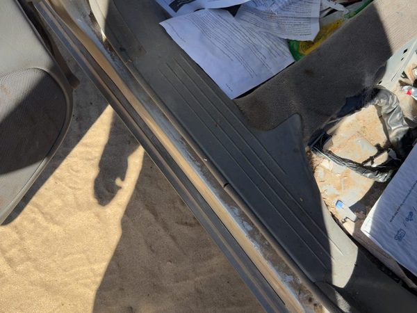 2005 Cadillac Deville Sill Plate LH — photo 3