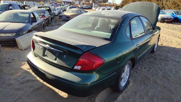 2000 Ford Taurus — vehicle photo 3
