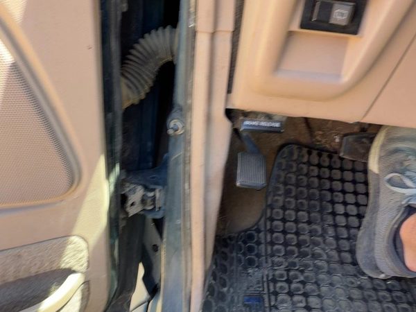 91-94 Ford Explorer 2 Dr Driver Left Lower Kick Trim Panel OEM Tan — photo 4