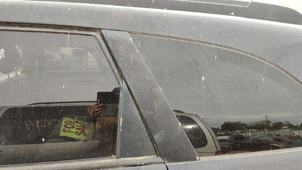 07 Suzuki Grand Vitara Xl-7 Driver Left Rear Moulding On Quarter Panel Oem Black — photo 2