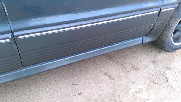 89-92 Mitsubishi Galant Vr-4 Passenger Right Front Moulding From Door Trim Green — photo 1