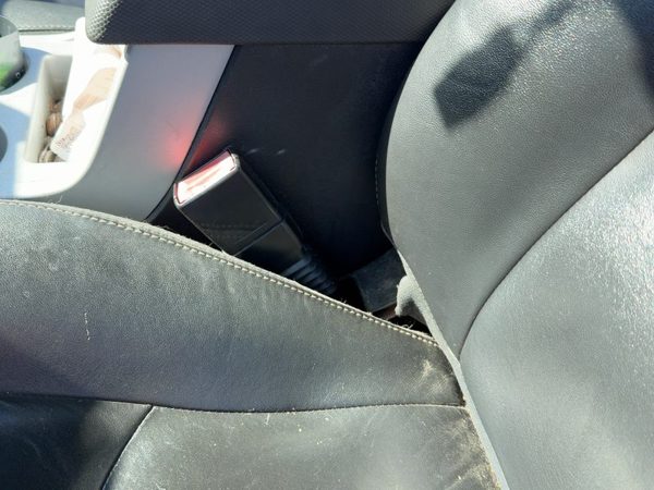 08-11 Mariner Driver Left Front Seat Belt Buckle Receiver Power Seat Graystone — photo 3