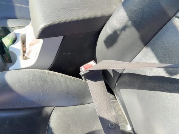 08-11 Mariner Driver Left Front Seat Belt Buckle Receiver Power Seat Graystone — photo 4