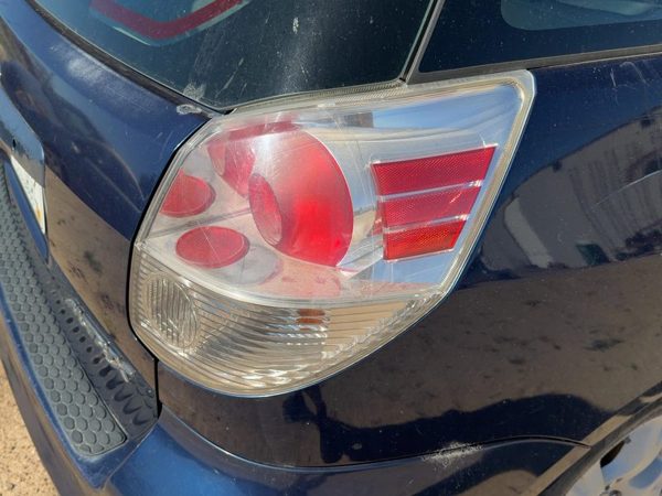 2003-2008 Toyota Matrix Xr Passenger Right Tail Light Brake Lamp Oem Rear — photo 1