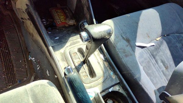 1999 Honda Accord Floor Shifter Lever Assembly Shift Unit Automatic Transmission — photo 3