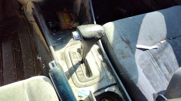 1999 Honda Accord Floor Shifter Lever Assembly Shift Unit Automatic Transmission — photo 1