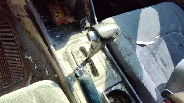 1999 Honda Accord Floor Shifter Lever Assembly Shift Unit Automatic Transmission — photo 4