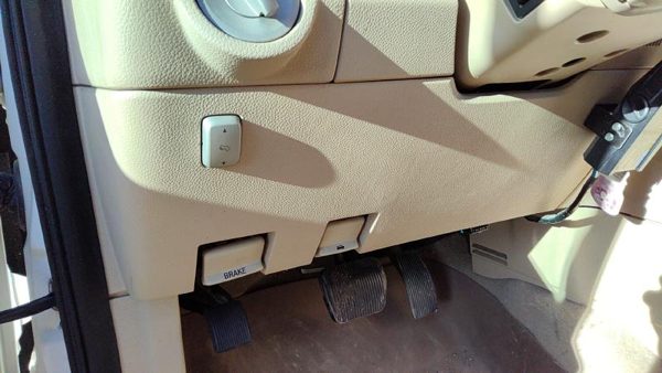 2007-2014 Lincoln Navigator Lower Dash Under Column Knee Bolster Trim Panel Tan — photo 2