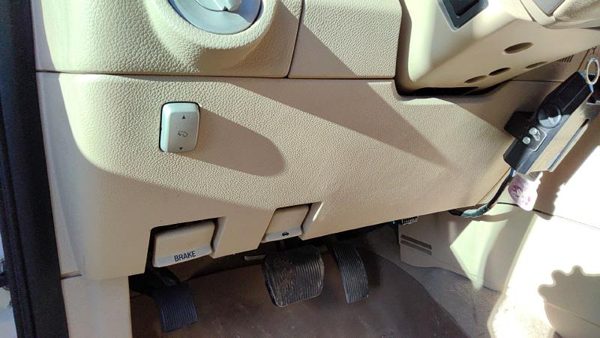 2007-2014 Lincoln Navigator Lower Dash Under Column Knee Bolster Trim Panel Tan — photo 3