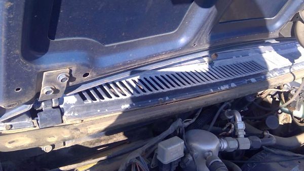 1985-1996 Chevy G20 Van Windshield Wiper Cowl Vent Trim Panel Oem Grille — photo 4