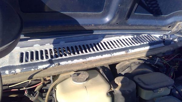 1985-1996 Chevy G20 Van Windshield Wiper Cowl Vent Trim Panel Oem Grille — photo 7