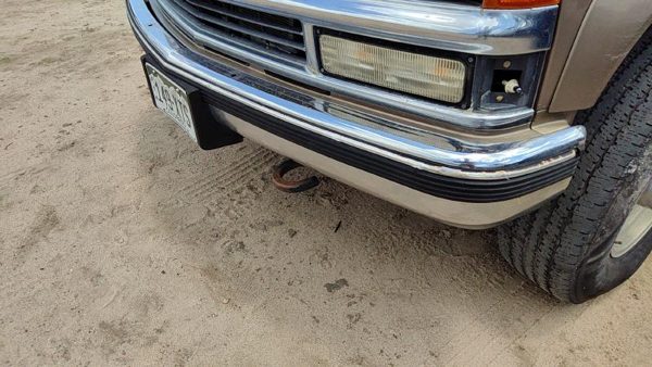 1988-2000 Silverado 2500 Front Bumper Assembly With Brackets Oem 15574111 — photo 9