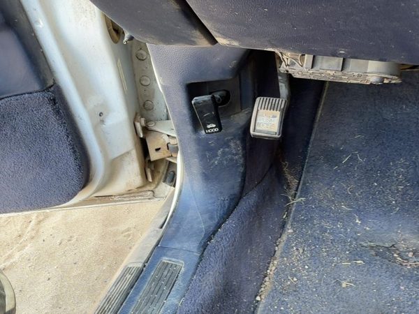 1990-1997 Lincoln Town Car Driver Left Lower Kick Trim Panel Oem Blue Dp — photo 2