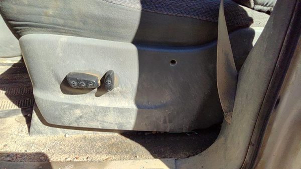 04-07 Caravan Driver Left Side Power Seat Switch With Trim Panel D5 Slate Gray — photo 4