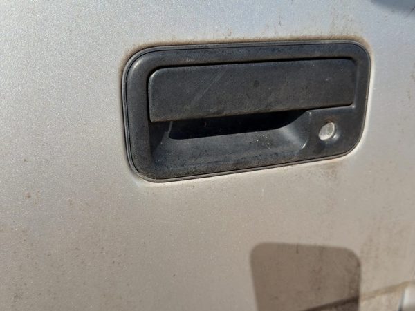 1988-1995 Isuzu Pup Driver Left Front Outside Door Handle Oem Silver — photo 3
