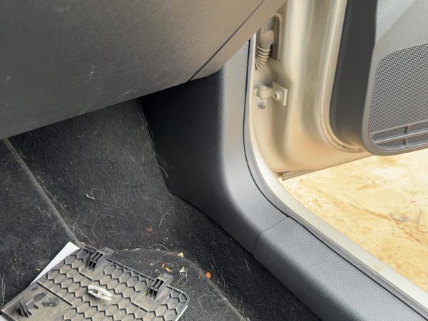 2011-2018 Volkswagen Jetta RH Kick Panel Trim — photo 4