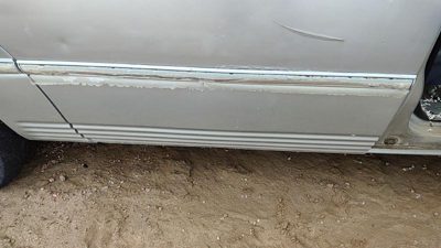 00 Town & Country Passenger Right Rear Moulding From Door Back Trim Strip Silver