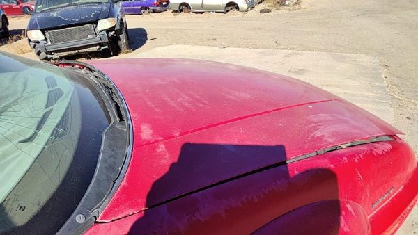 1993 Pontiac Grand Prix Hood Red — photo 3
