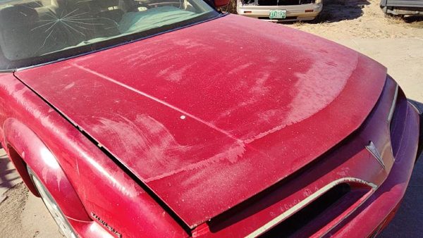 1993 Pontiac Grand Prix Hood Red — photo 2