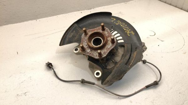 13-20 Pathfinder Driver Left Front Spindle Steering Knuckle With Wheel Hub — photo 1