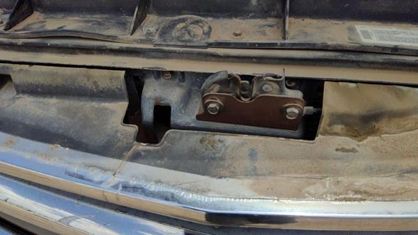 1996-2000 Silverado 2500 Hood Latch Assembly With Bracket Oem 15149287 — photo 5