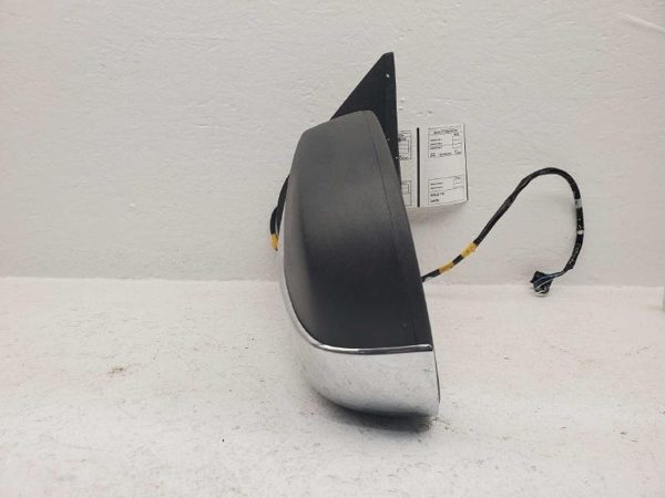 2008 Silv15 Door Mirror Power W/o Turn Signals; (opt DL8) Moulded In Black B — photo 2