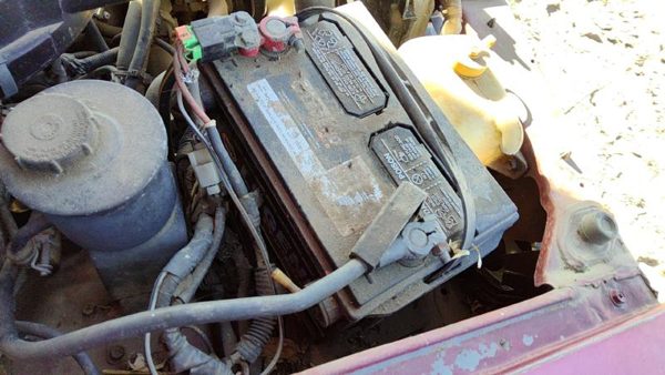 95-97 Nissan Hardbody Complete Battery Box Mount Tray With Hold Down Oem 2.4L — photo 2