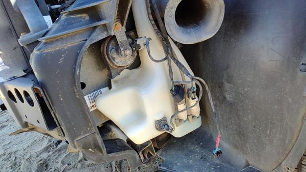 2007-2017 Gmc Acadia Windshield Washer Fluid Reservoir With Pump Oem Wiper Tank — photo 3