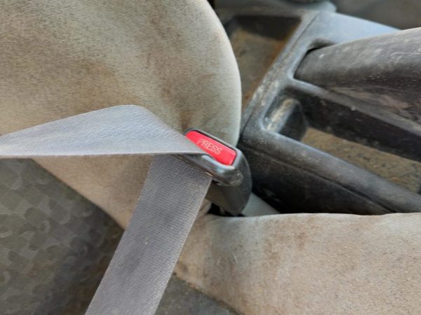 05-07 Chevy Cobalt Passenger Right Front Seat Belt Buckle Receiver Oem Gray 14B — photo 3