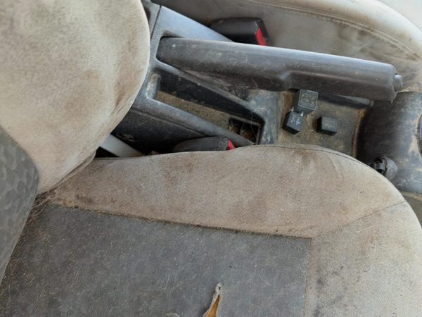05-07 Chevy Cobalt Passenger Right Front Seat Belt Buckle Receiver Oem Gray 14B — photo 2