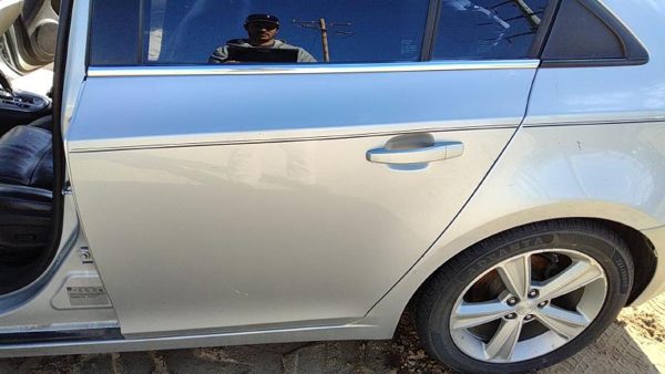 2013 Chevrolet Cruze Rear Door LH Silver Gan — photo 2