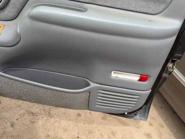 96-99 Silverado 1500 Passenger Right Front Door Trim Panel With Switches Gray — photo 7