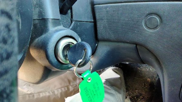 2000-2004 Dodge Intrepid Ignition Switch Assembly With Key Complete Electrical — photo 3