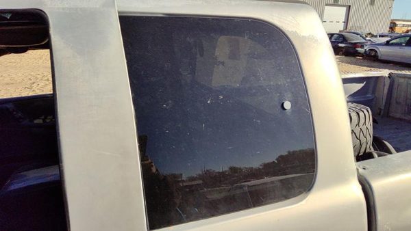 1997-2004 Dodge Dakota Driver Left Rear Quarter Glass Back Side Window Oem — photo 3