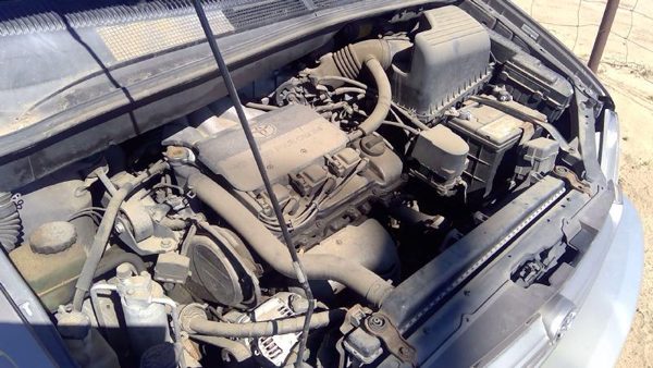 1999 Toyota Sienna — vehicle photo 2