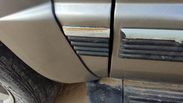 96-99 Chevy Suburban Passenger Right Rear Moulding On Quarter Panel Oem — photo 4