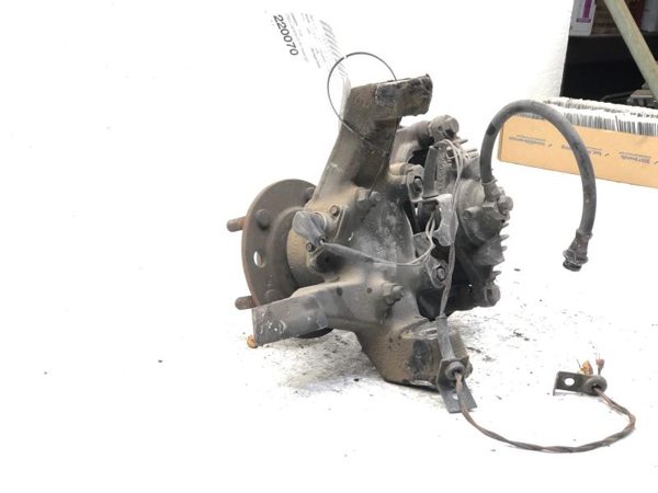 86-87 Corvette C4 Passenger Right Front Spindle Steering Knuckle W Hub & Caliper — photo 5