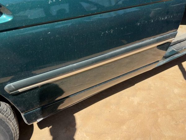 95-01 Chevy Lumina Passenger Right Rear Door Moulding Back Trim Jasper Green 56U — photo 1