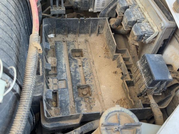 2005-2007 Ford F350 Complete Battery Box Mount Tray With Hold Down Oem 6.0L — photo 2